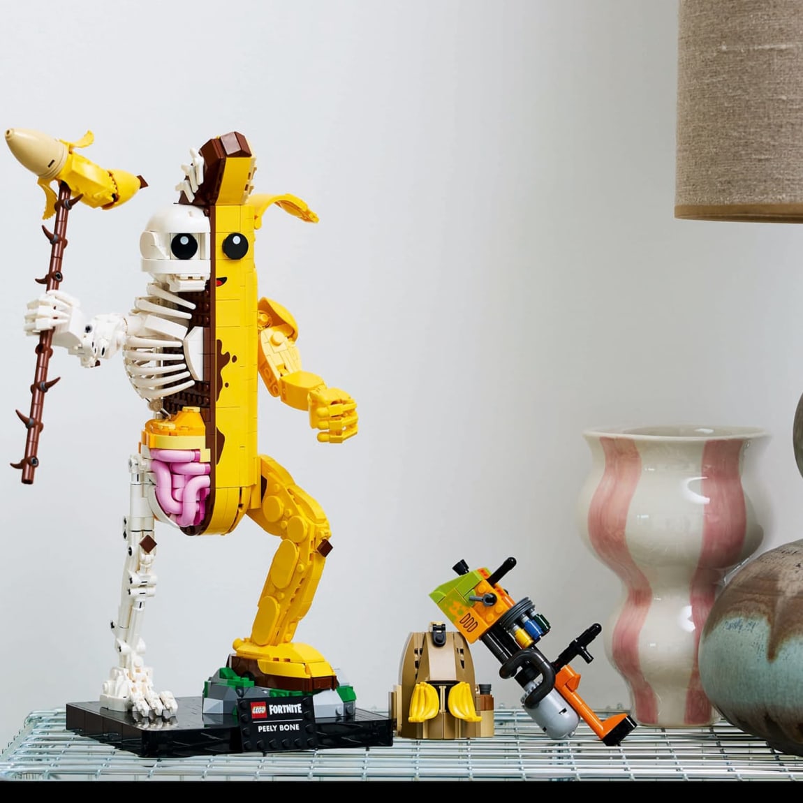 427739-lego-fortnite-peely-bone-5