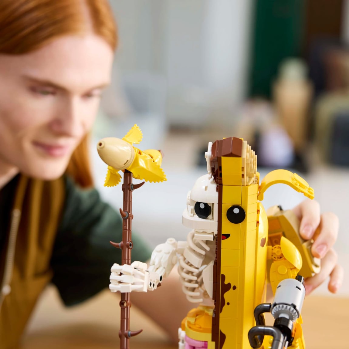 427739-lego-fortnite-peely-bone-6