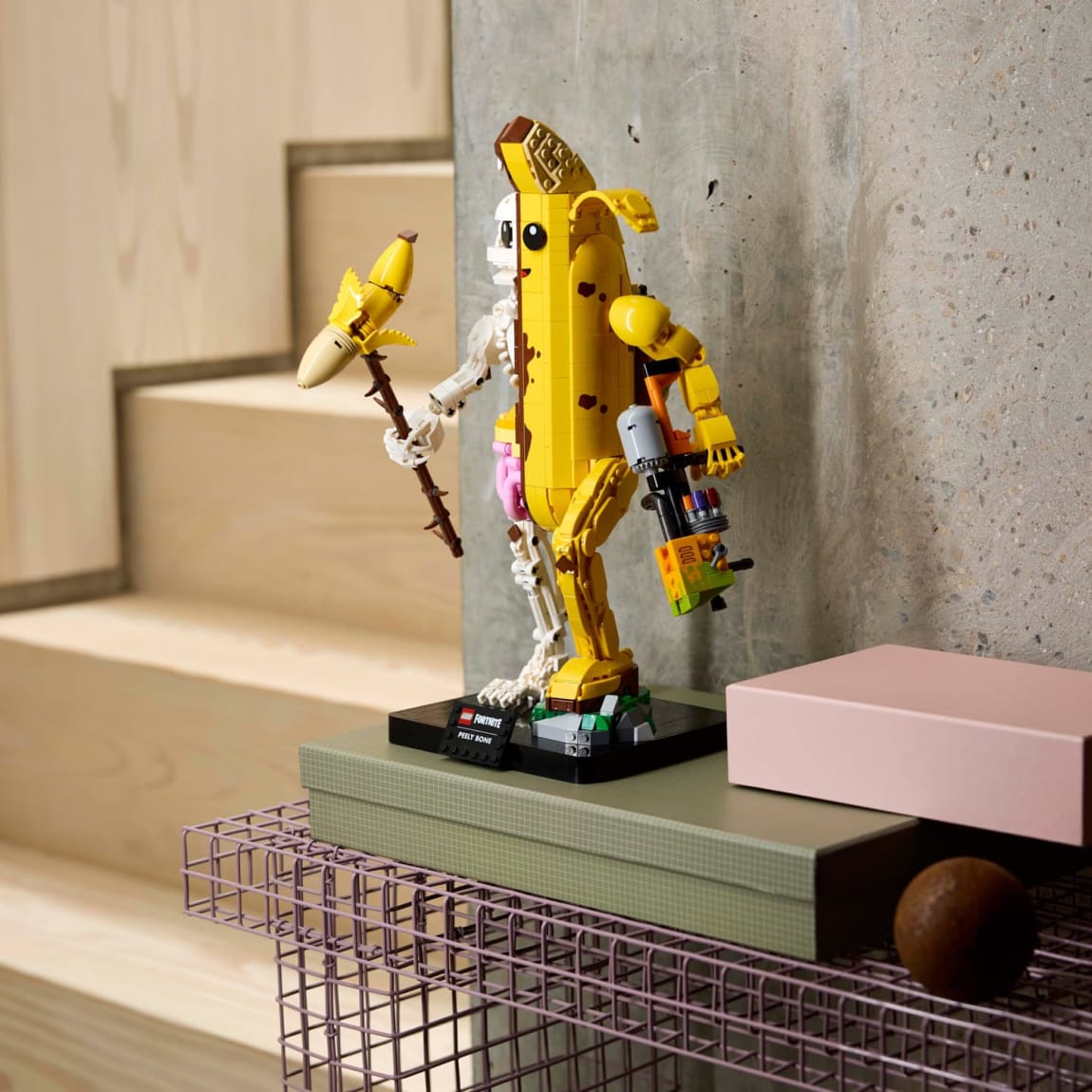 427739-lego-fortnite-peely-bone-7