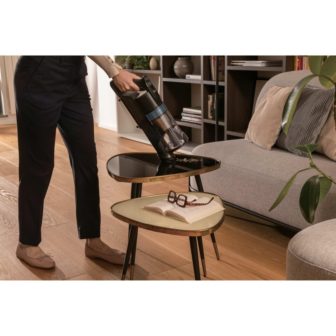 428078-hoover-hf1plus-anti-hair-wrap-cordless-stick-5