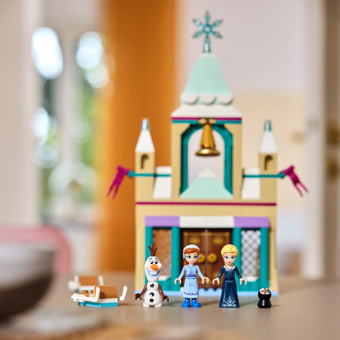 428564-lego-arendelle-frozen-castle-v29-5