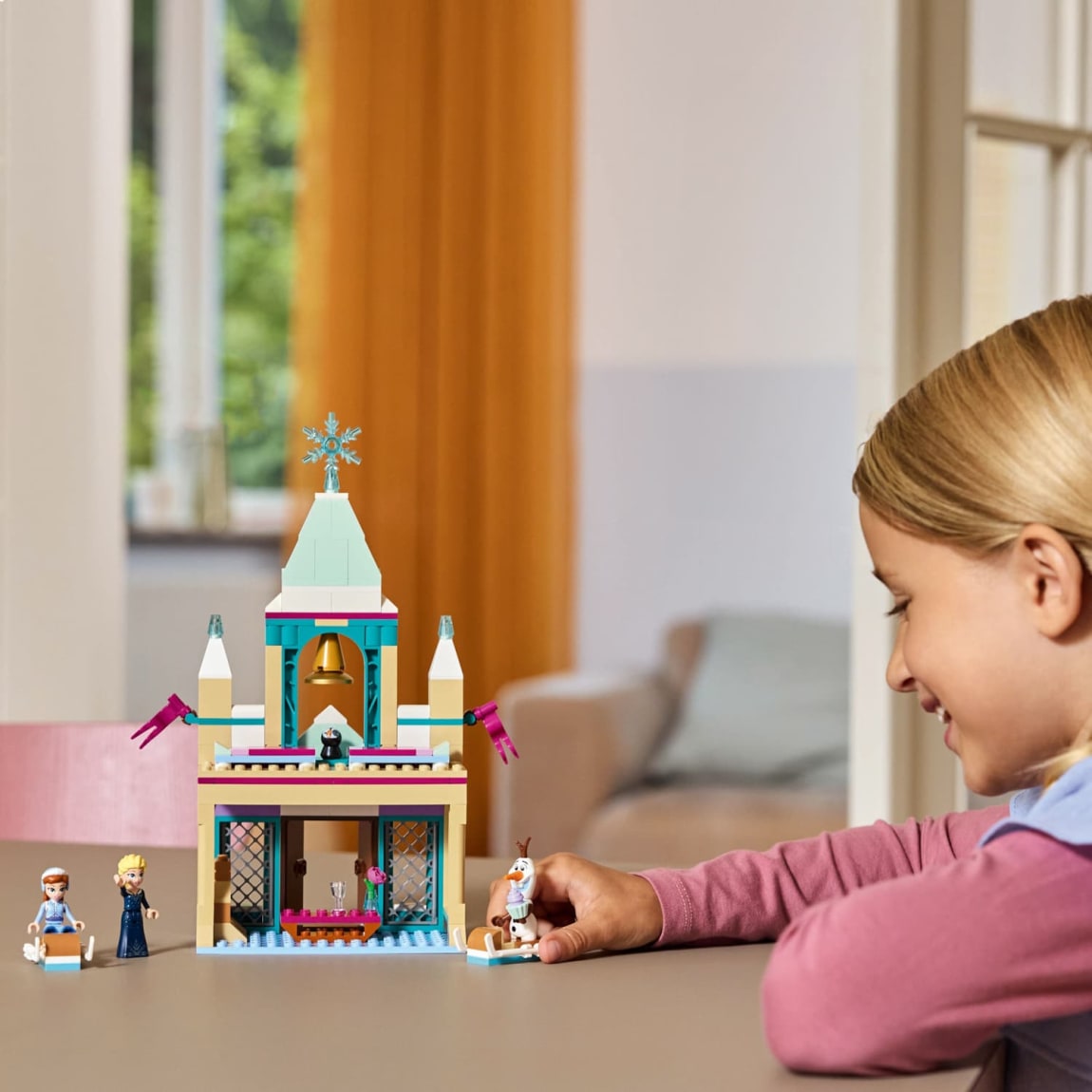 428564-lego-arendelle-frozen-castle-v29-6