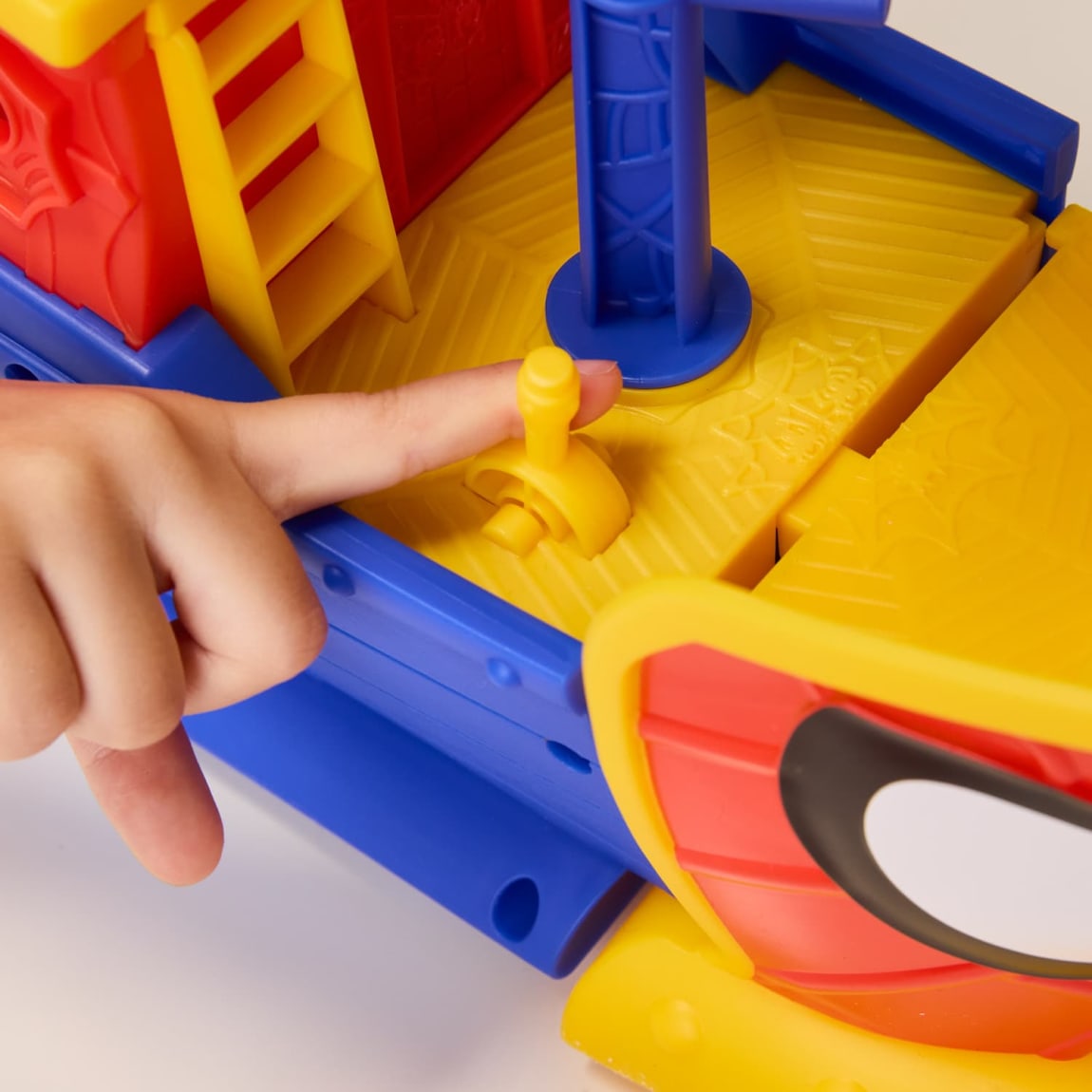 428943-spidey-and-his-amazing-friends-water-web-8