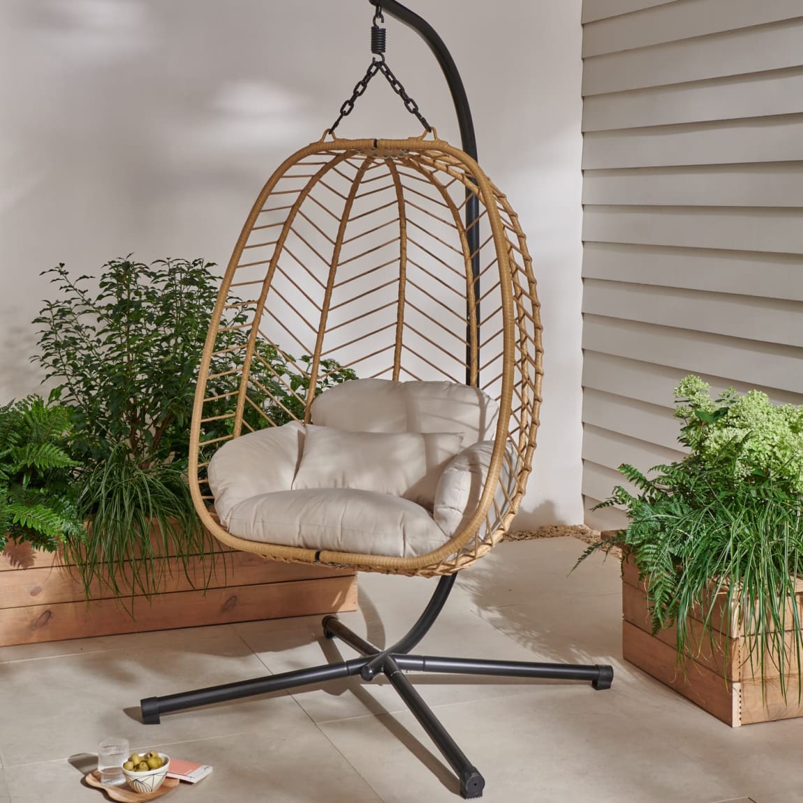 429433-hampshire-folding-hanging-egg-chair
