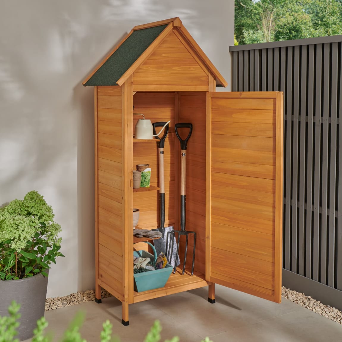 429437-wooden-garden-shed