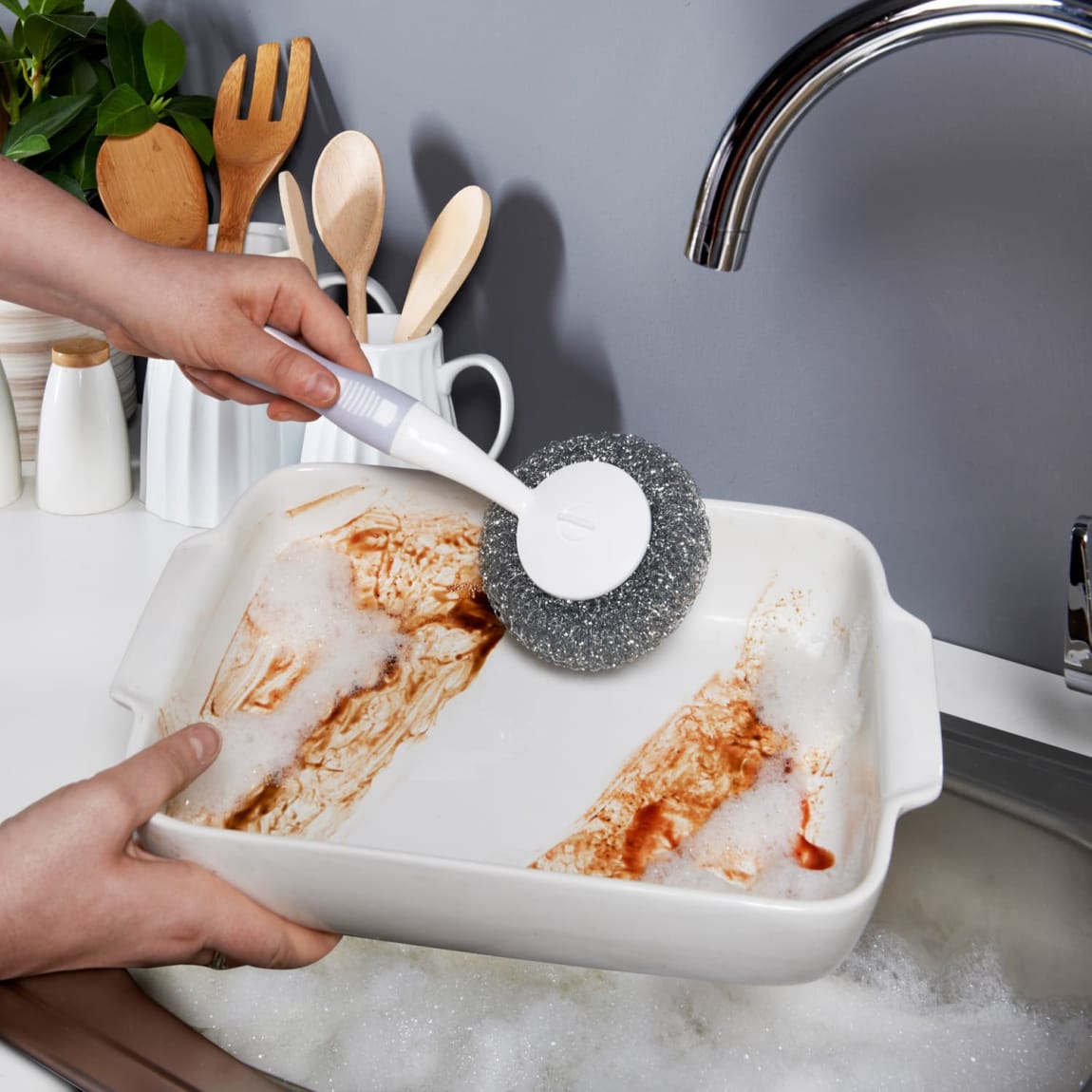 429463-wire-scrubber-with-handle-plus-2-refills