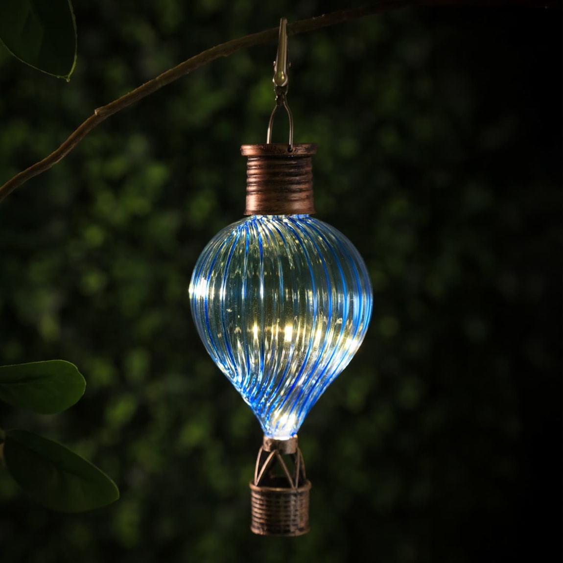 429579-solar-powered-hot-air-balloon-with-clip-blue