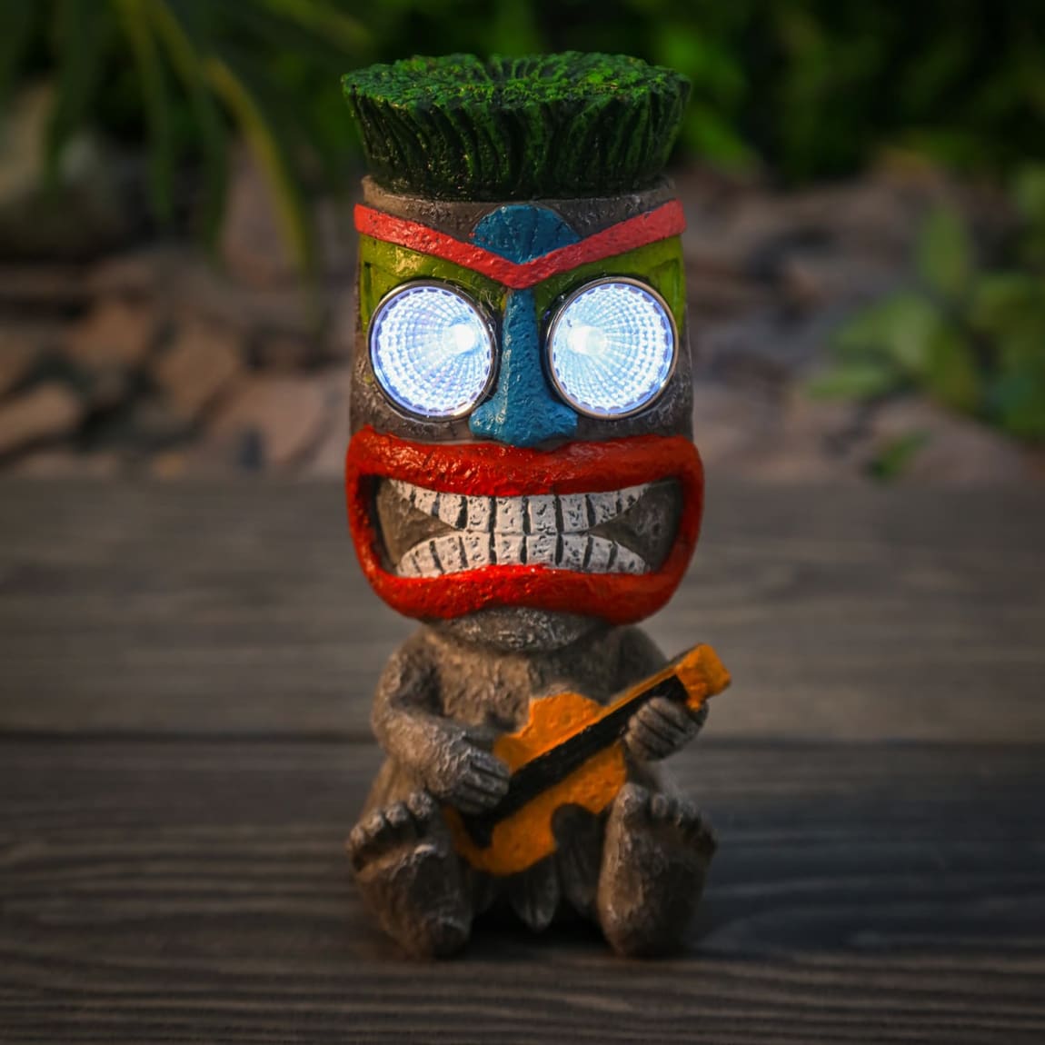 429690-solar-powered-big-eyed-tiki-ornament