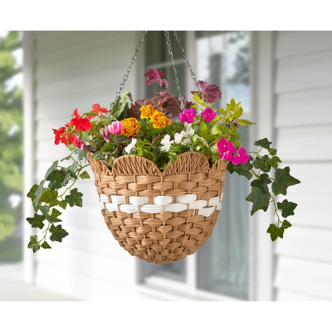 429814-12inch-scallop-hanging-basket-natural