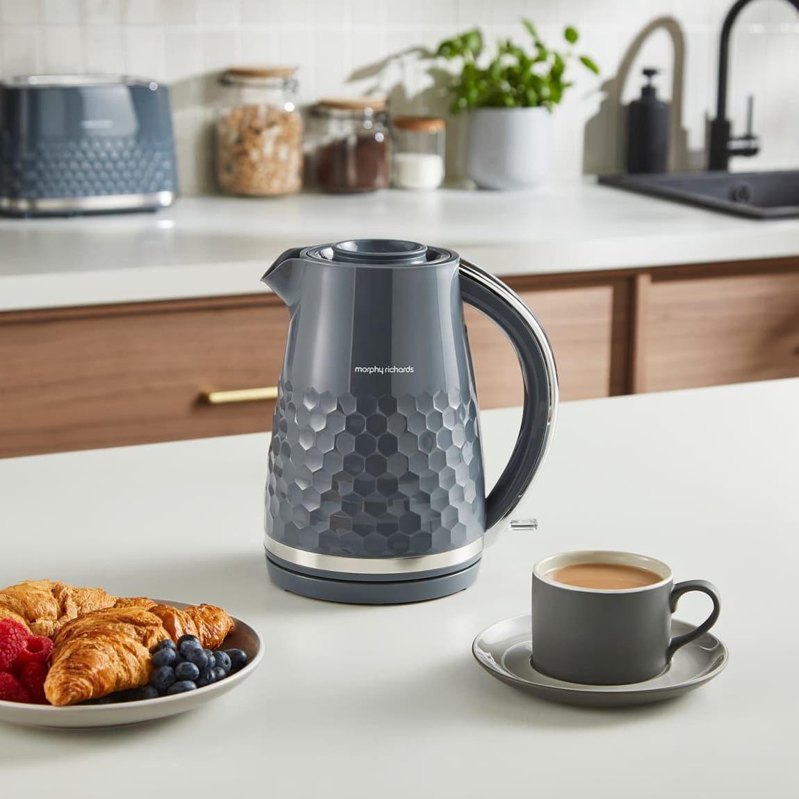 430500-morphy-richards-hive-jug-kettle-grey-2