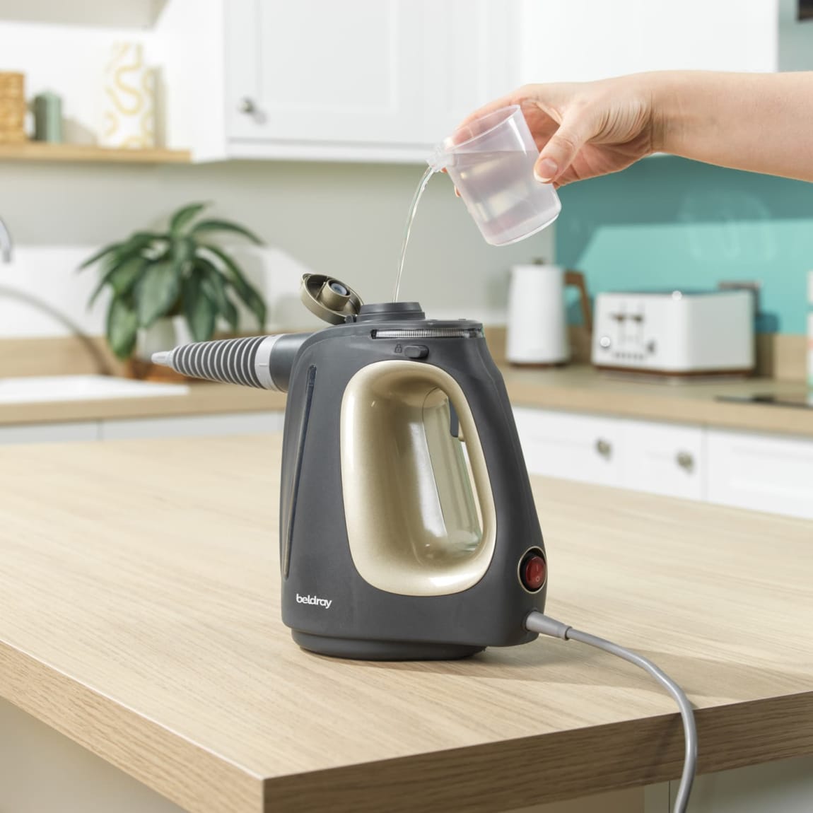 430520-beldray-10-in-1-steam-cleaner-3