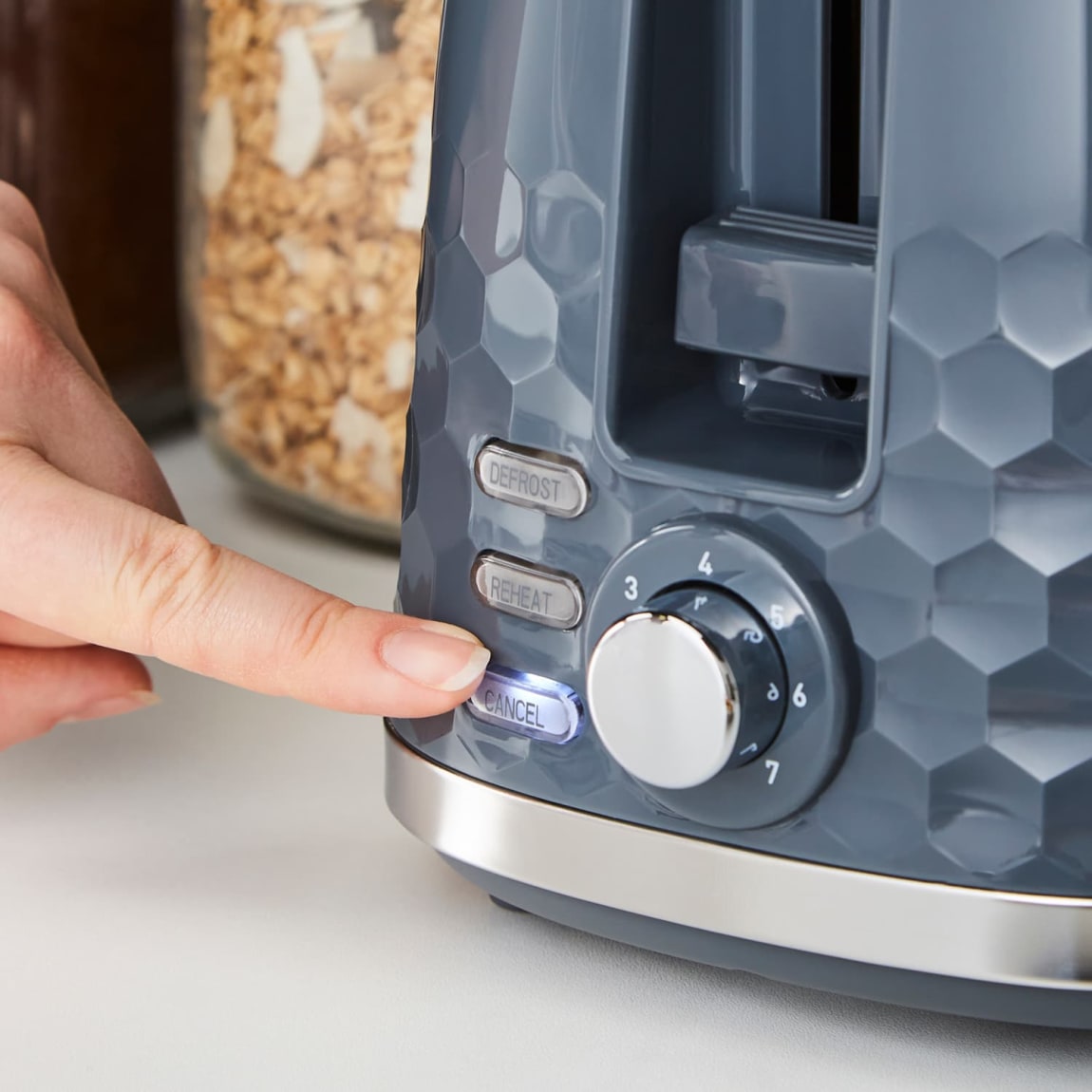 430524-morphy-richards-hive-2-slice-toaster-4