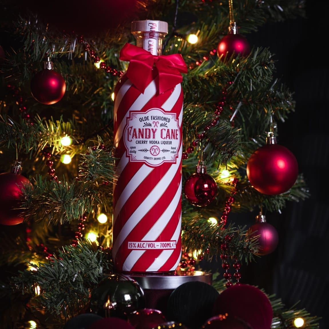 430571-candy-cane-cherry-vodka-liqueur-700ml-2