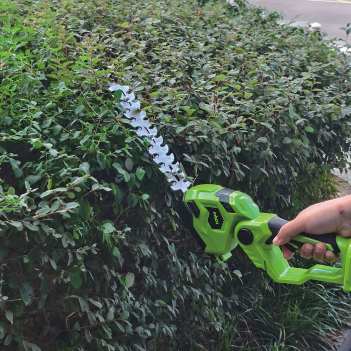 430671-rolson-2in1-cordless-grass-sheer-and-hedge-trimmer-set-3