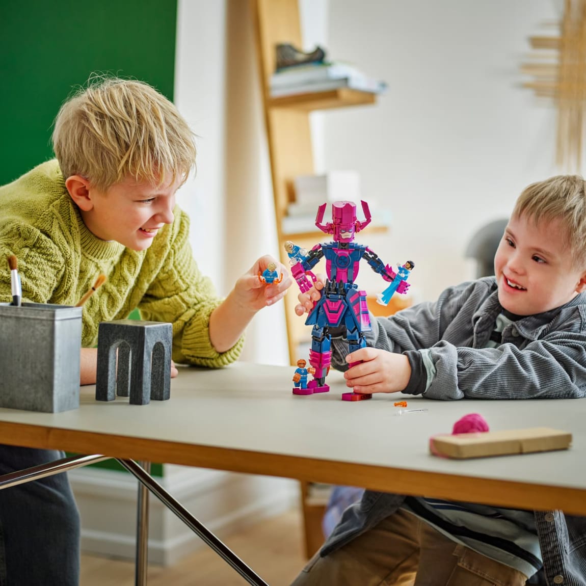 430756-lego-marvel-fantastic-four-vs-galactus-construction-figure-8