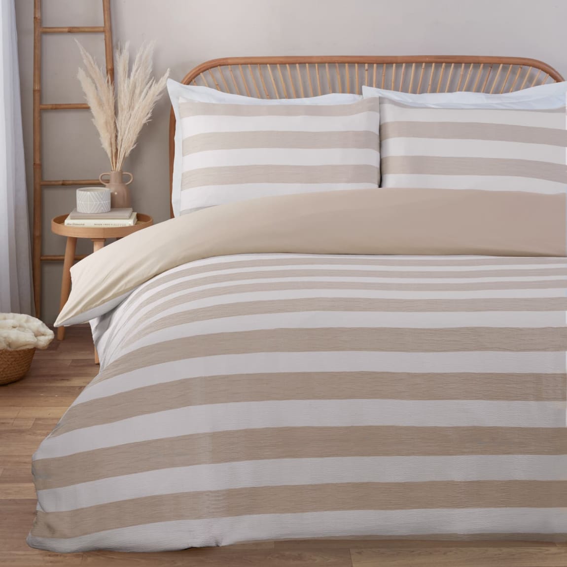 431388-431389-two-tone-muslin-seersucker-duvet-set-double-king