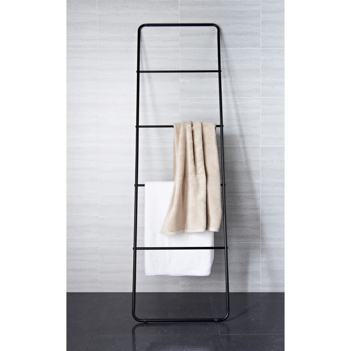 431737-black-towel-ladder