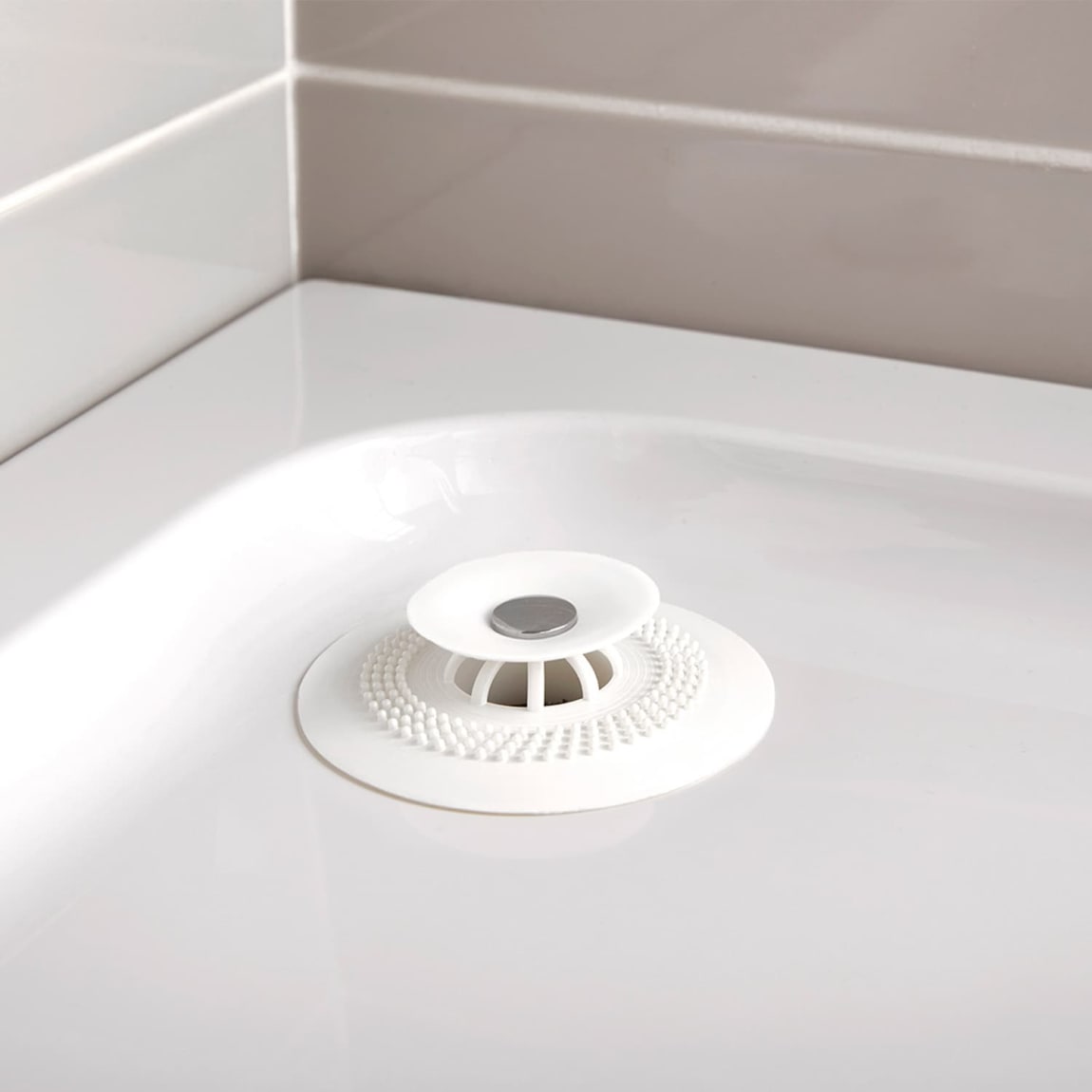 431745-2-in-1-hair-catcher-and-plug