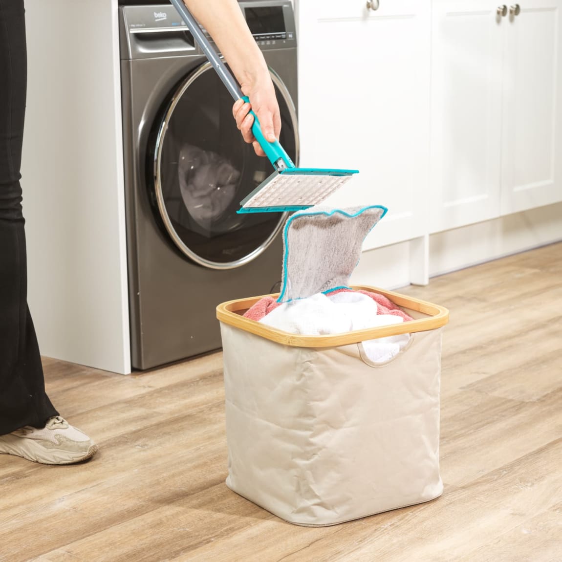 431791-beldray-anti-bac-clip-mop-and-cloth-set-2