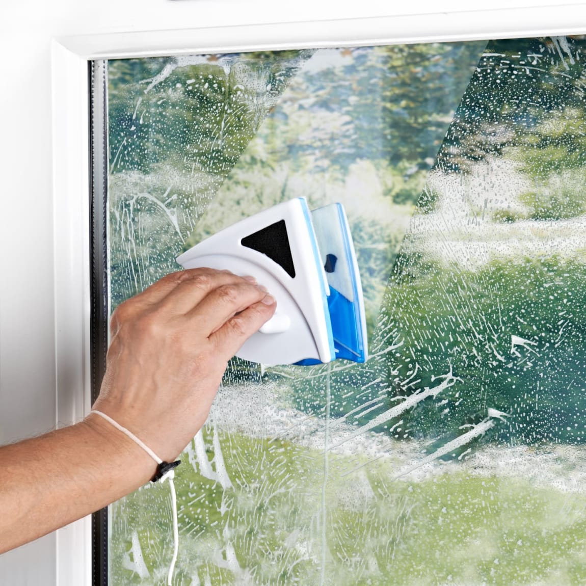 431808-magnetic-double-sided-window-cleaner