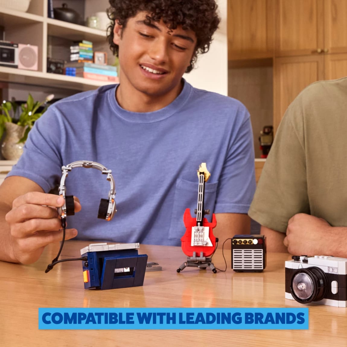 432790-zuru-max-retro-10