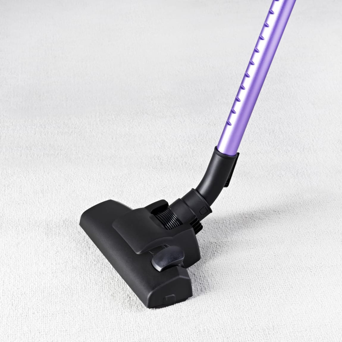 432831-goodmans-2in1-compact-vacuum-cleaner-3