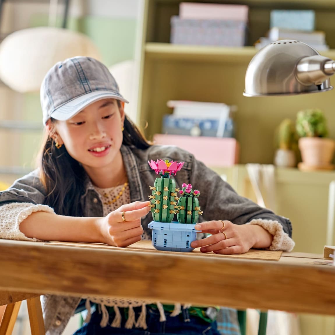 432930-lego-flowering-cactus-4