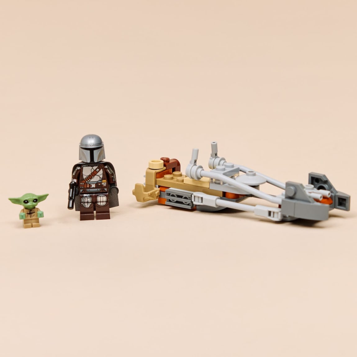 432940-lego-star-wars-the-mandalorian-and-grogus-speeder-bike-9