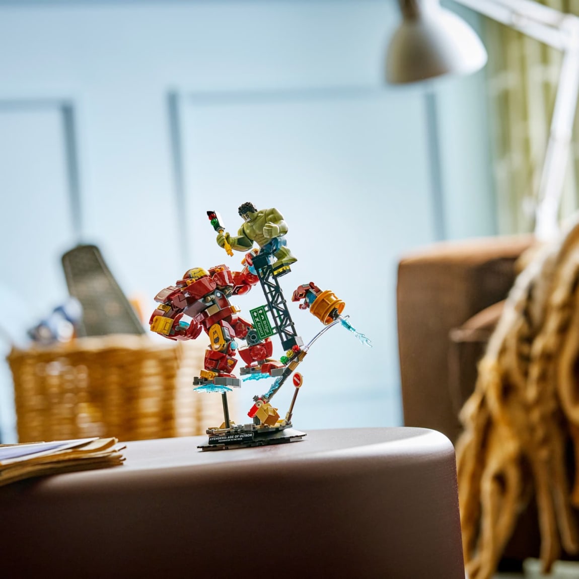 432942-lego-marvel-epic-battle-hulkbuster-vs-the-hulk-7