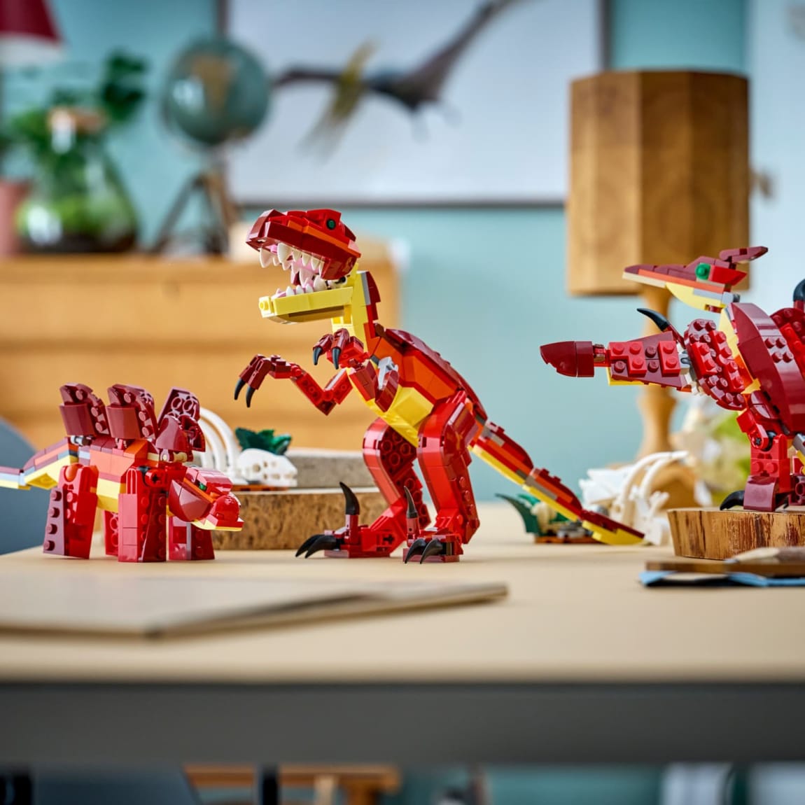 432952-lego-creator-fierce-dinosaur-4