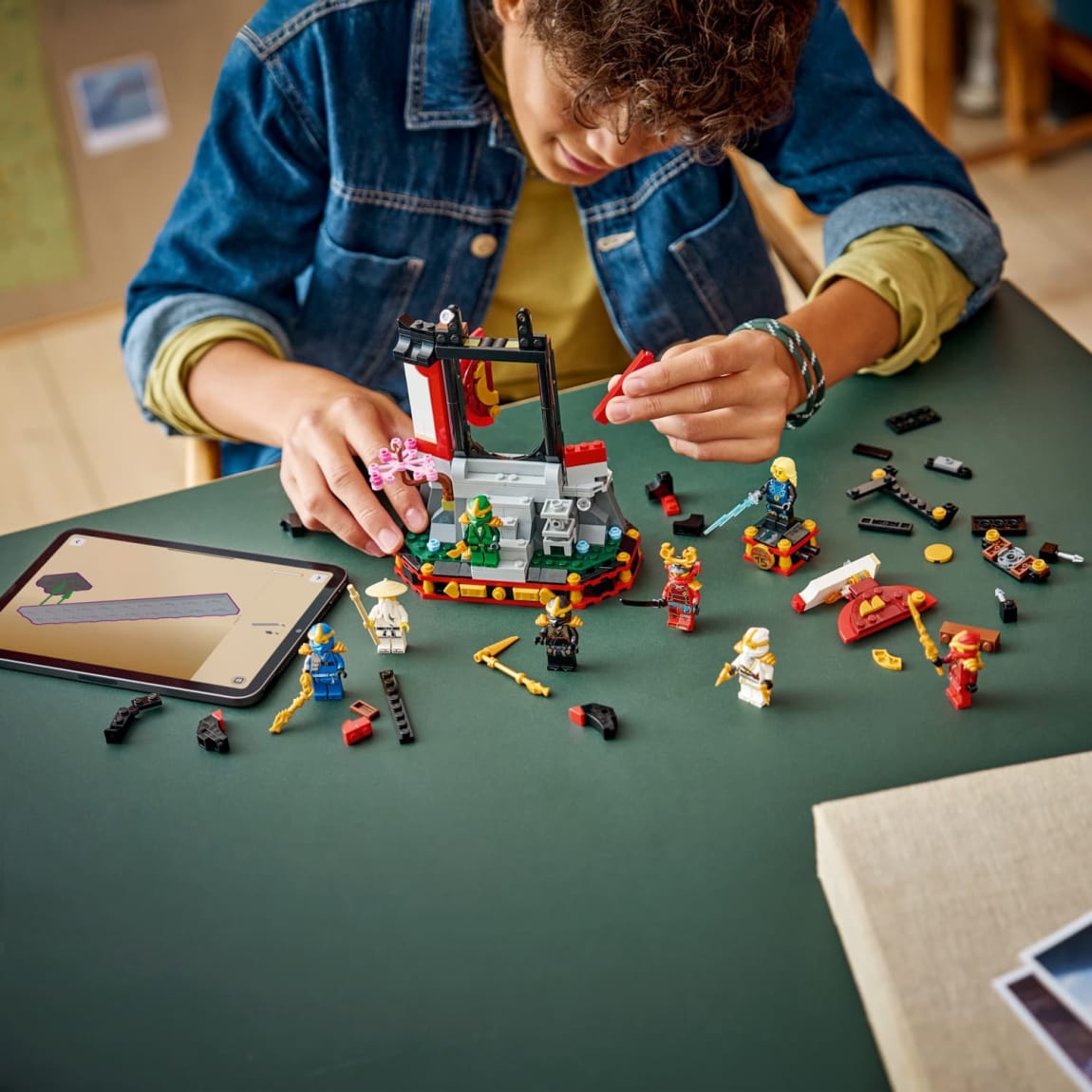 432957-lego-ninjago-ninja-character-display-6