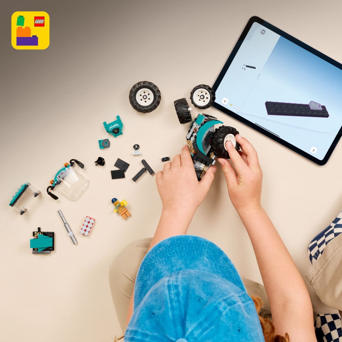 432974-lego-city-tractor-2