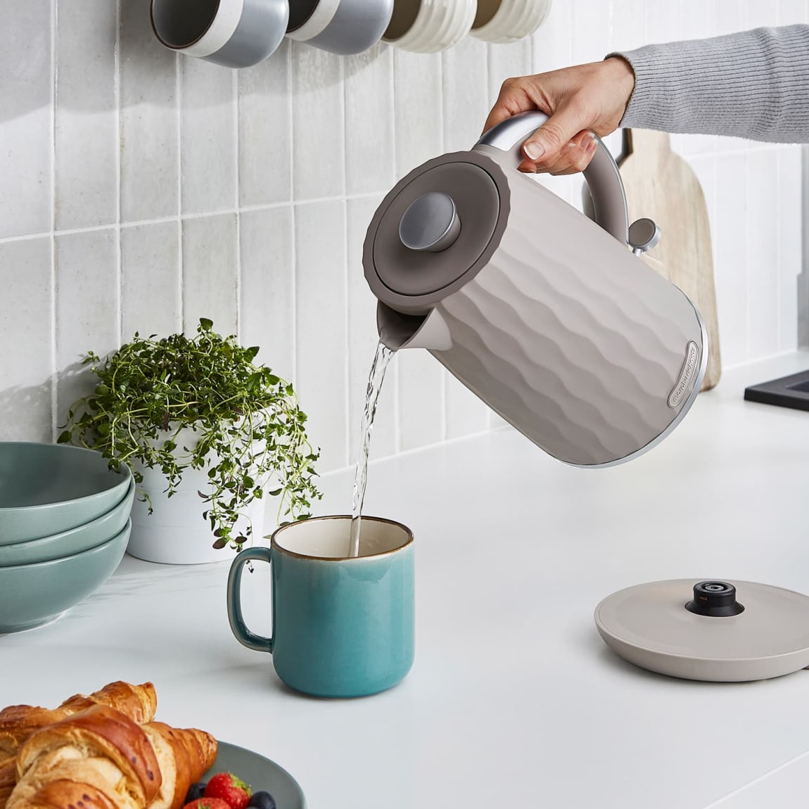 433421-morphy-vapour-1_7l-3kw-kettle-7