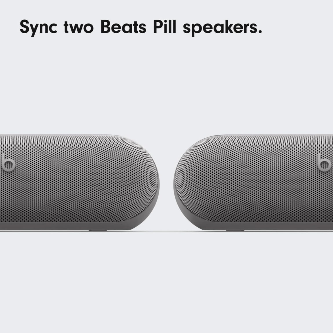 433446-beats-pill-dark-grey-x-kim-kardashian-4