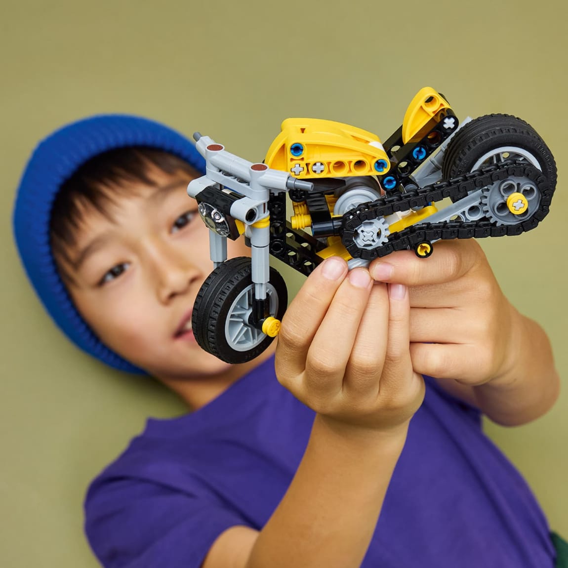 433721-lego-yellow-motorbike-42225-3