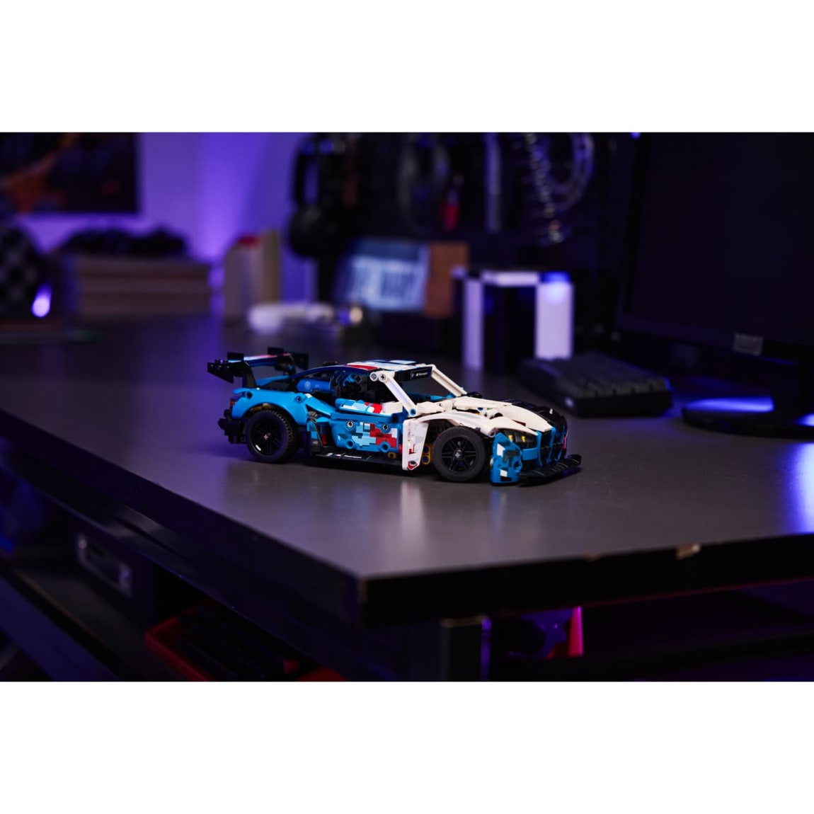 433722-bmw-m4-gt3-evo-race-car-42226-2