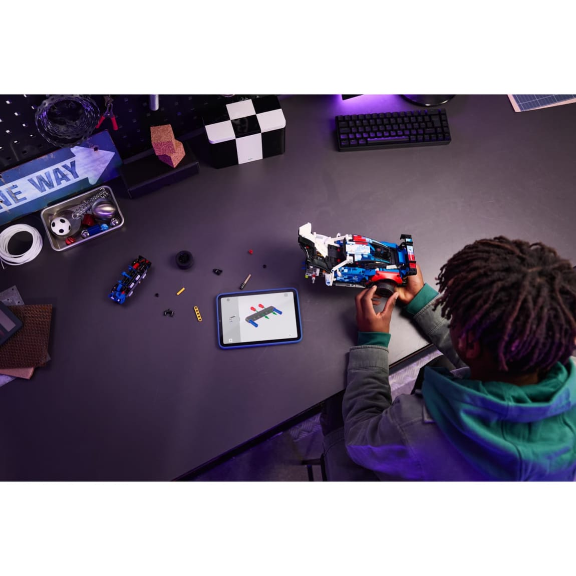 433722-bmw-m4-gt3-evo-race-car-42226-5