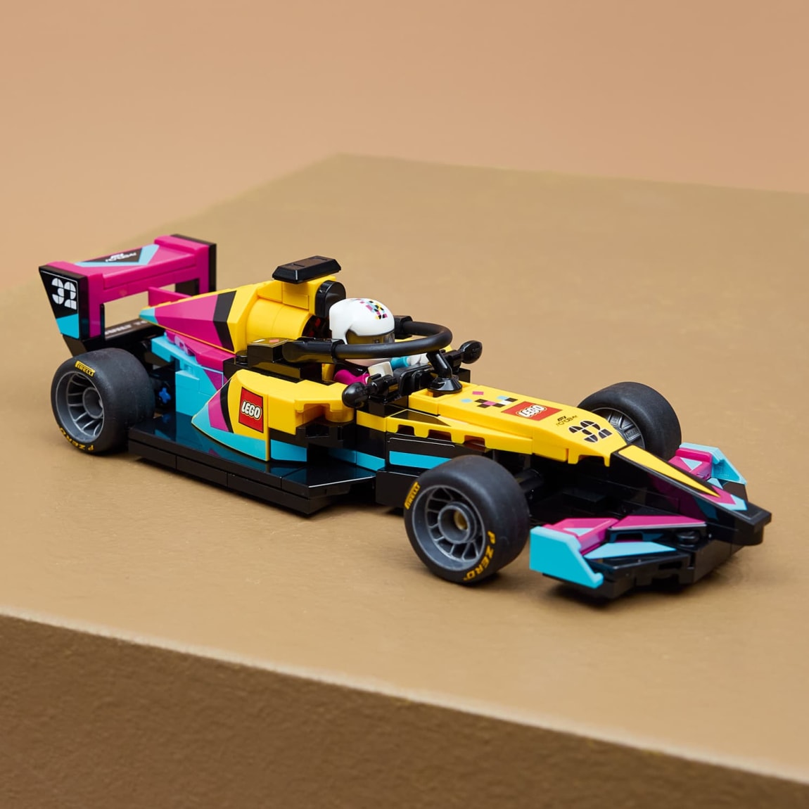 433733-f1-academy-lego-race-car-77258-8