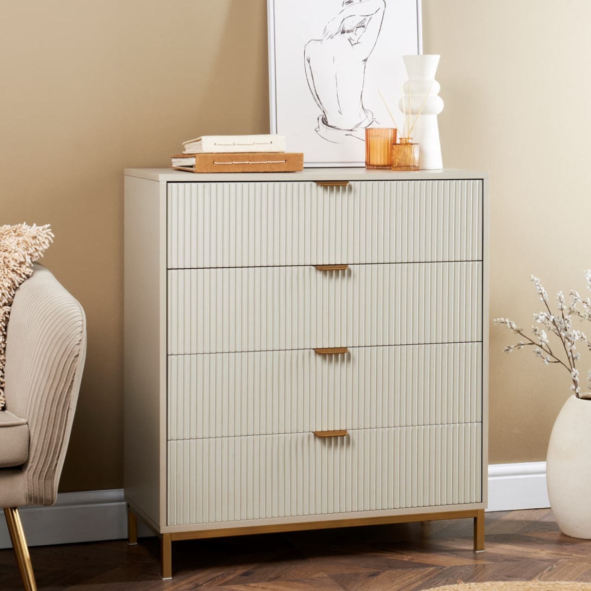 434337-home-collection-arlo-4-drawer-chest-cashmere