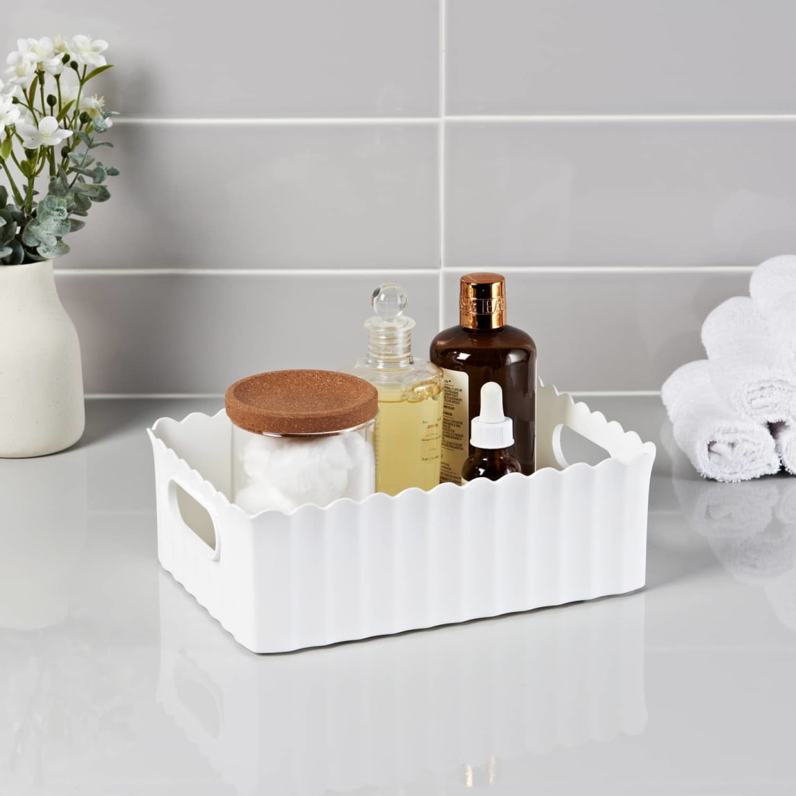 435236-ribbed-storage-box