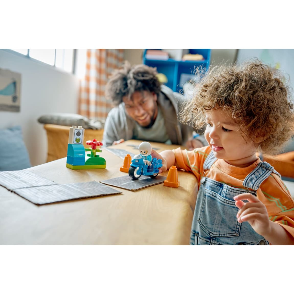 435340-blue-police-motorcycle-10471-2