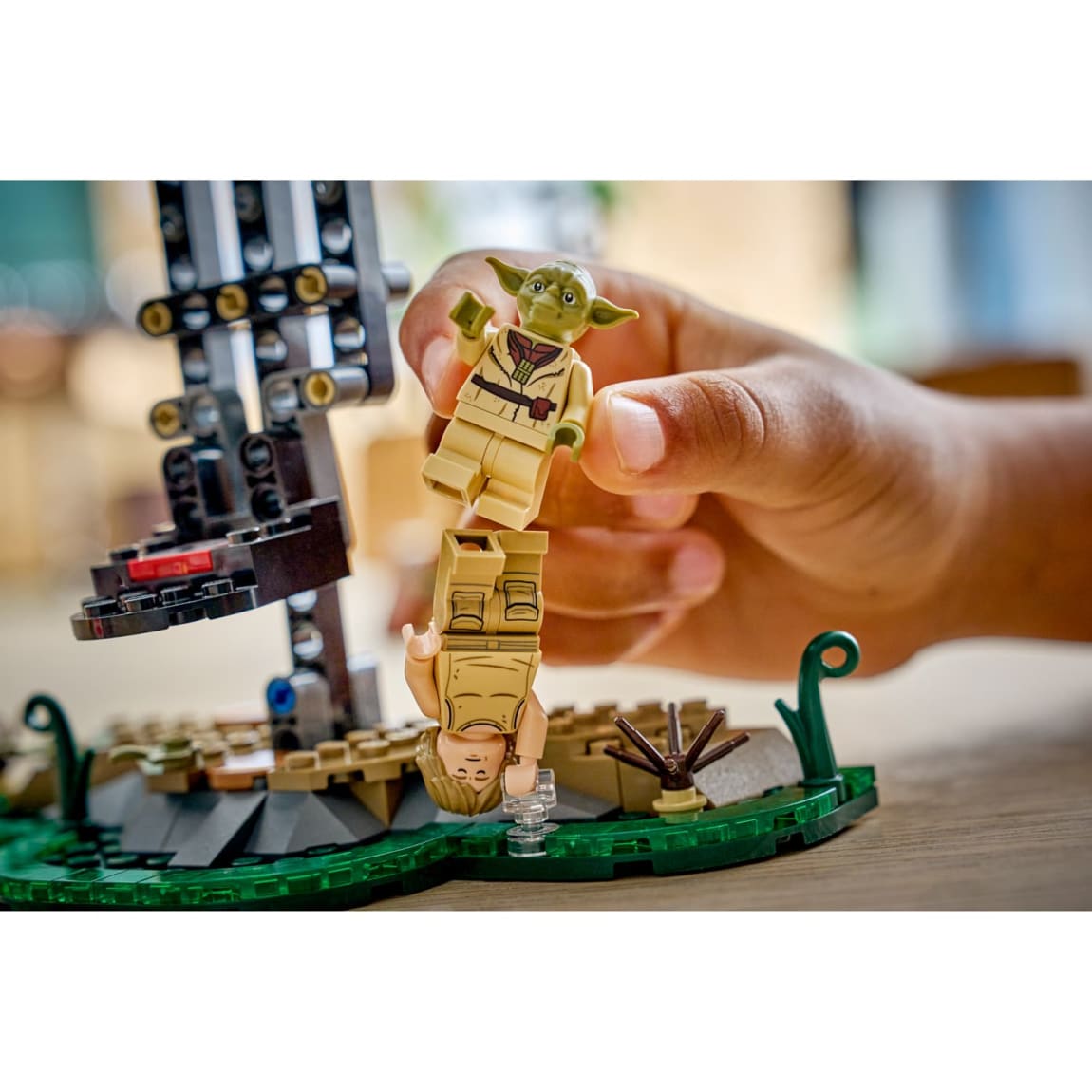 435400-lego-smart-play-yodas-hut-and-jedi-training-75422-5