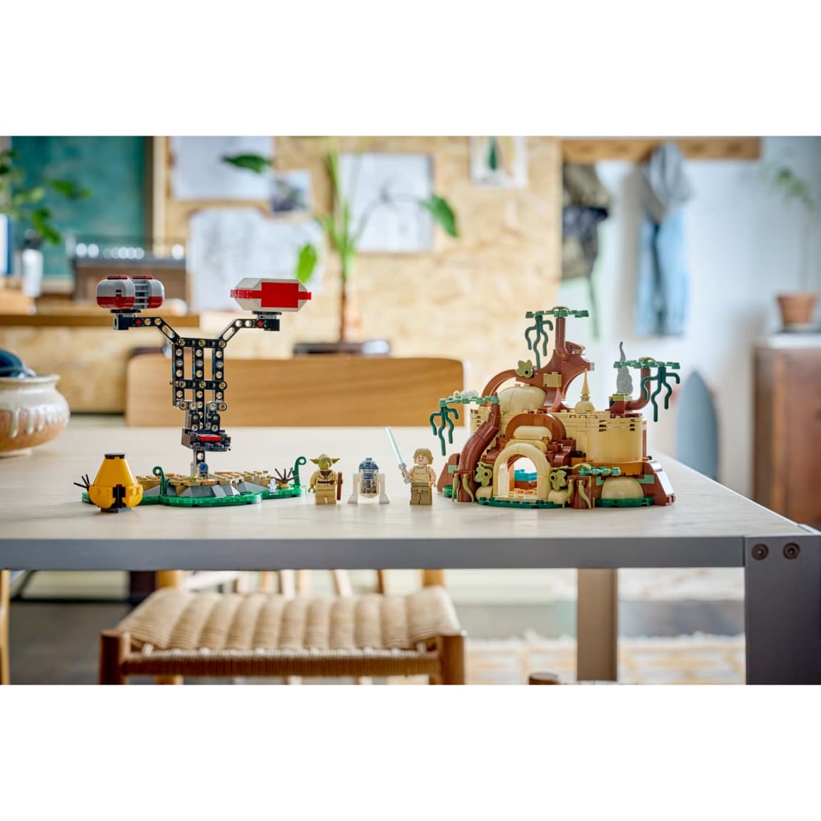 435400-lego-smart-play-yodas-hut-and-jedi-training-75422