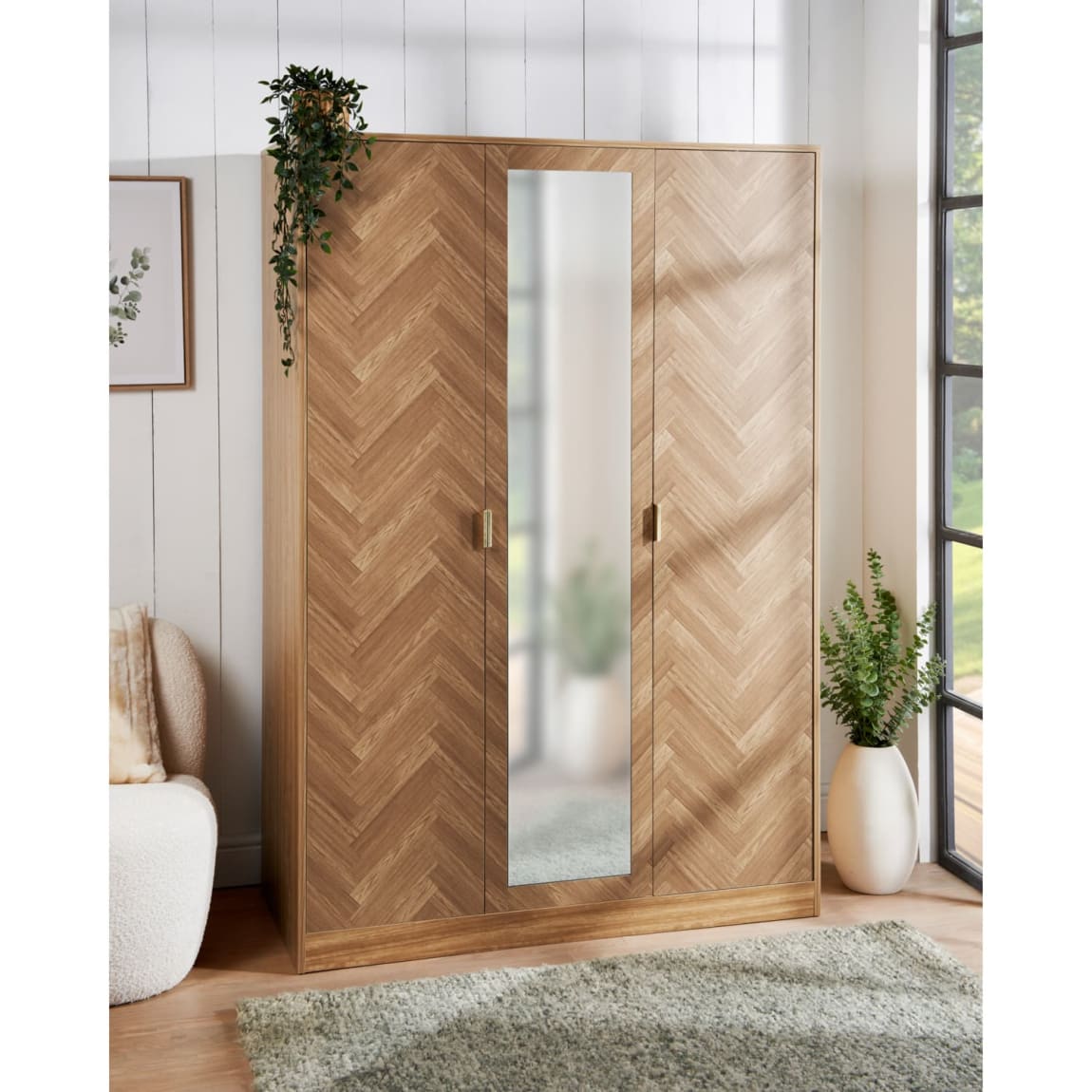 435625-laurel-wardrobe