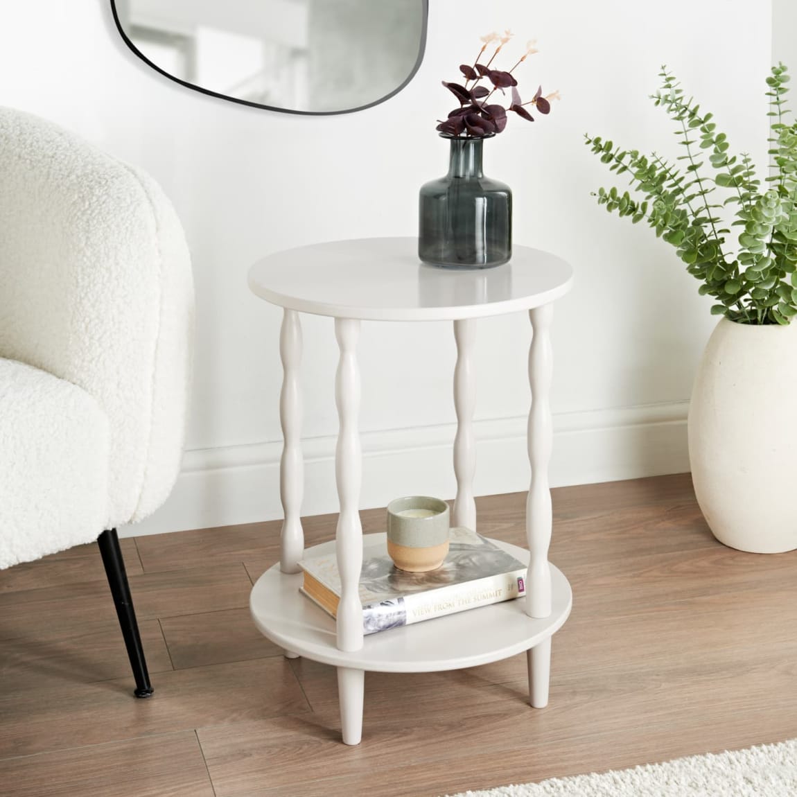 435649-esme-side-tabl