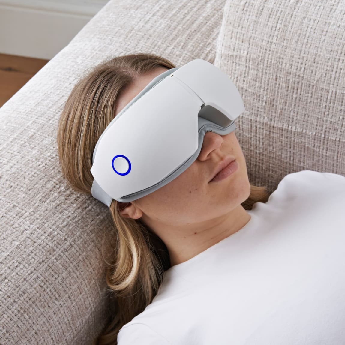 436031-restore-eye-massager-with-heat