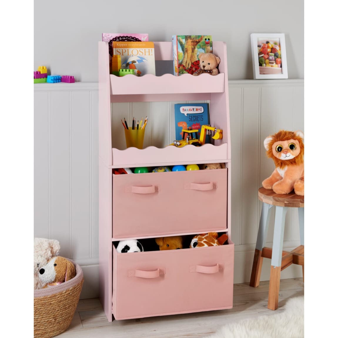 436252-kids-scallop-book-case