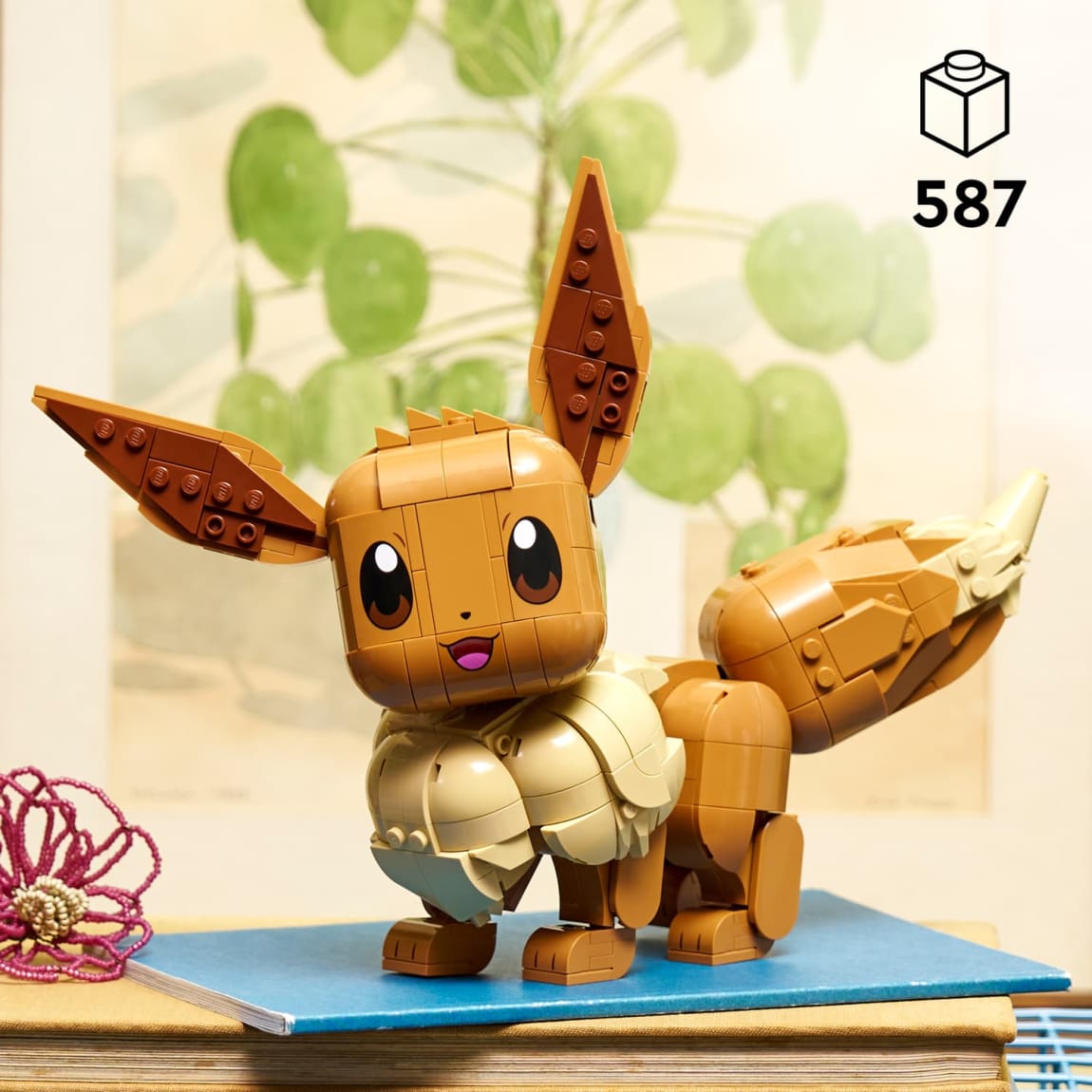 436609-lego-eevee-72151-3
