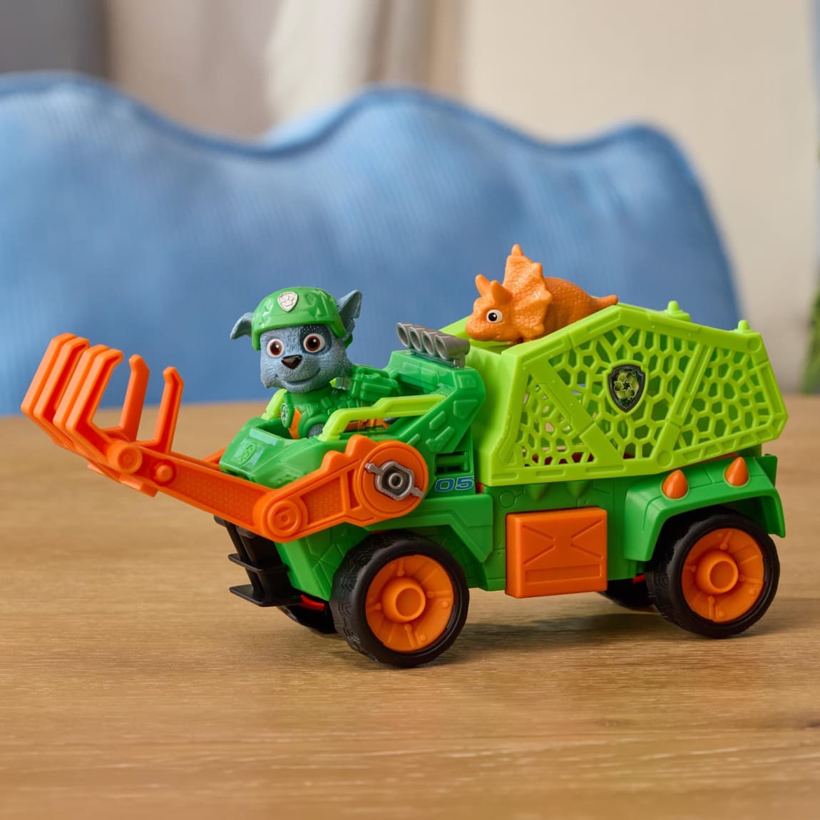 437260-paw-patrol-movie-themed-vehicle-45