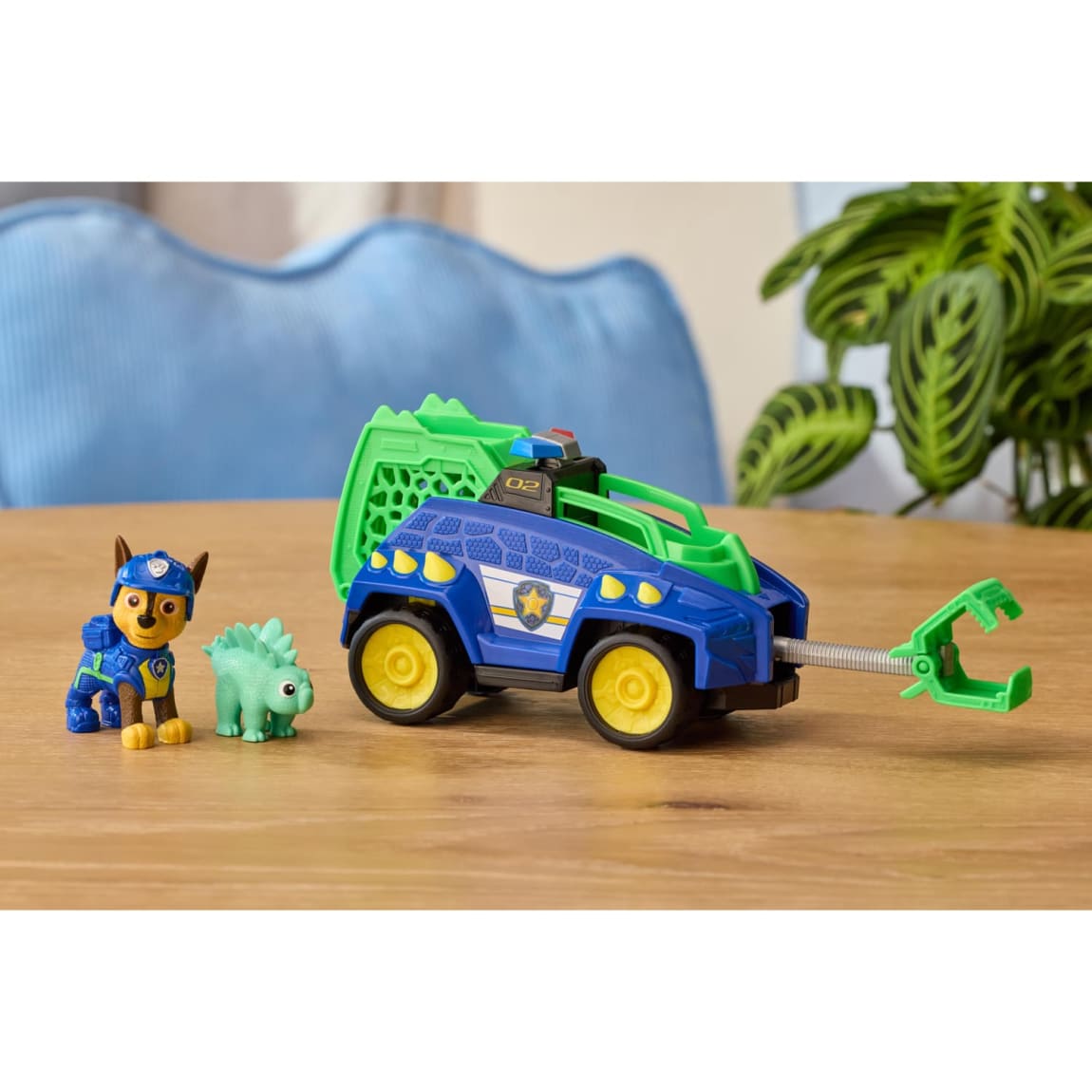 437260-paw-patrol-movie-themed-vehicle-46